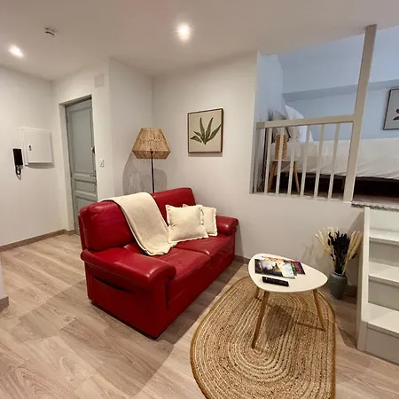 Saint James, Centre Historique De 아파트 *